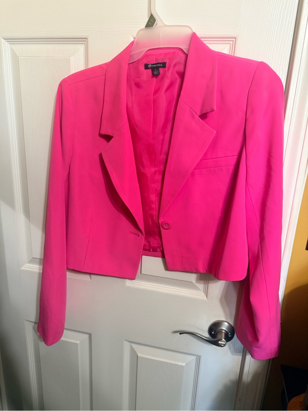 Women's Bright Pink Cropped Blazer